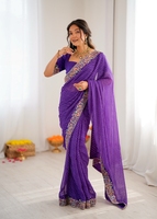 Elegante sari etnico in georgette con ricami bandhani e blusa in seta, abbigliamento regionale non cucito per occasioni festive