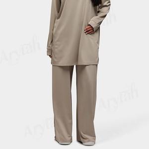 Conjunto Deportivo Modesto Personalizado con Cremallera para Mujer, Diseño con Bolsillos, Conjunto de Gimnasio Musulmán de Secado Rápido, Ropa Deportiva Musulmana para Mujer - Product Image 5