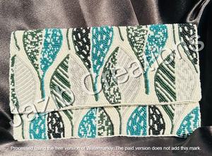 Pochette enveloppe légère pour femme avec perles, doublure en coton durable, fermeture à bouton, tissu doux, vente en gros disponible, idéale pour les soirées - Product Image 5