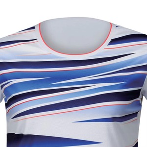Camiseta de Fútbol Sublimada a Rayas para Hombre, Manga Corta, Cuello Redondo, Absorbe la Humedad, Ajustada, Ropa Deportiva de Poliéster - Product Image 3