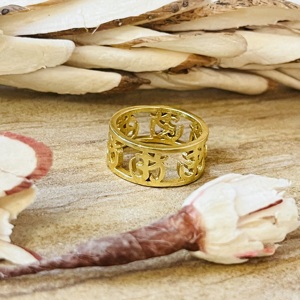 Bague Symbole Om Tendance et Très Demandée, Bague Bohème en Laiton pour Femme, Plaqué Or 18 carats, Bijou Creux Tribal Religieux, Vente en Gros/OEM/ODM - Product Image 5