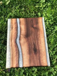 Tabla de cortar de resina de madera con incrustaciones azules, borde natural, rectangular, antideslizante, para cocina, tabla para queso, de una sola pieza - Product Image 6