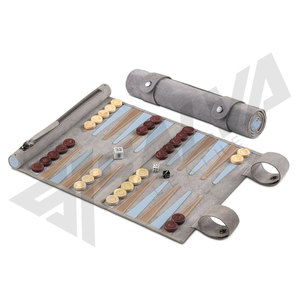 Juego de Backgammon Portátil - Juego de Viaje Enrollable de Cuero con Dados y Fichas para un Fácil Almacenamiento - Product Image 5