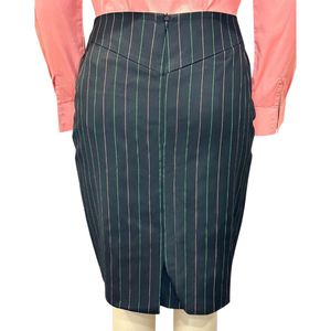 Falda Ajustada Negra con Rayas Finas AKA para Mujer, Falda de Oficina Profesional, Ropa Formal para Hermandades con Diseño Clásico F - Product Image 4