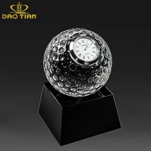 Atacado 60mm cristal vidro bola de golfe relógio trofy com base de cristal preto personalizado nome golf presentes