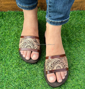 รองเท้าแตะหนังแท้แบบเปิดนิ้วทำด้วยมือรองเท้าแตะในร่มแบบเปิดนิ้วเท้าสำหรับผู้หญิงทำจากหนังแท้ธรรมชาติสไตล์ตะวันตกแบบเรียบง่าย - Product Image 2