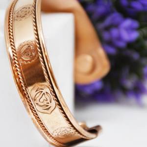 Brazalete Magnético de Cobre Martillado Hecho a Mano, Chapado en Oro Natural Puro para Terapia de Artritis o Regalo, Artesanía en Metal - Product Image 4