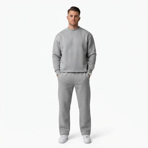 Conjunto Deportivo de Dos Piezas para Hombre, Sudadera Gris con Cuello Redondo y Pantalones Jogger, Ropa Casual para Calle y Estar en Casa - Product Image 1