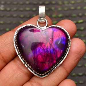 Pendentif croix en labradorite violette, fait main, en argent sterling, pierre précieuse naturelle, bijoux de mode, qualité supérieure pour femmes, vente en gros - Product Image 1