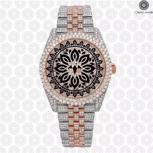 Montre-bracelet en moissanite de qualité supérieure avec mouvement automatique, cadeau de luxe tendance pour hommes et femmes, disponible à la vente - Product Image 1