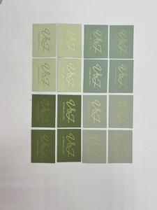 Papeles artesanales de primera calidad con bordes irregulares y un elegante acabado texturizado, ideales para invitaciones, papelería y manualidades. - Product Image 3