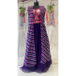 Lehenga Blouse et Koti de soirée taille 2XL de créateur avec de magnifiques travaux de miroir en feuille - Product Image 1