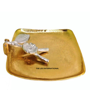 Elegant Golden Napkin Holder Aluminum Metal Perfect for Kitchen Restaurant Farmhouse Flower Design Napkin Holder - Product Image 5