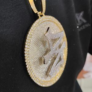 Nuevo Collar con Colgante Hip Hop de Instagram, Tamaño Personalizado 44, con Moissanita Giratoria, Joyería de Lujo en Oro y Plata con Diamantes - Product Image 4