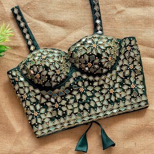 Blouse en soie douce style Bollywood avec broderie miroir artisanale originale et broderie miroir sur toute la surface, par Royal Export - Product Image 3