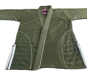 Uniforme de Karate Unisex de Alta Calidad Personalizable con Logotipo Personalizado - Product Image 1