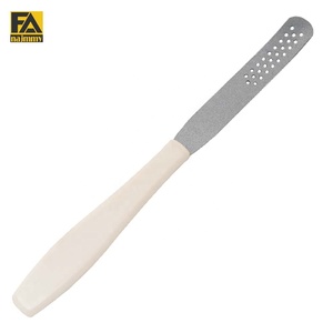เครื่องขัดผิวที่ตายแล้วตะไบเท้าสำหรับดูแลเล็บที่ขูดผิวที่ตายแล้วที่มีด้ามจับพลาสติกแบบโค้ง - Product Image 1