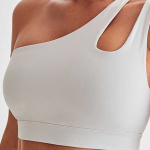 Soutien-gorge de sport léger et respirant à une épaule, design élégant et simple pour le yoga, la gym, les tenues de sport quotidiennes, disponible en grandes tailles - Product Image 6