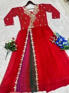 Vestido Anarkali de Diseñador para Mujer en Georgette Sintética con Bordado y Adornos, Colección para Bodas - Product Image 5