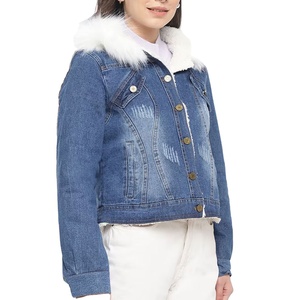 Veste en jean pour femme à manches longues en coton et élasthanne fabriquée par le fabricant avec col en polaire à capuche, boutons et diamants 2026 - Product Image 1