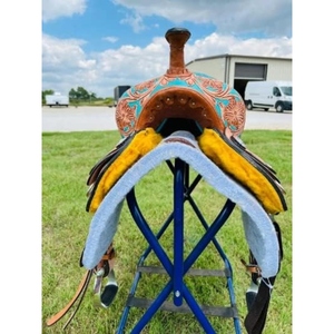 Selle de cheval en cuir faite à la main, selle d'équitation western haut de gamme, équipement équestre personnalisé avec coutures robustes et rembourrage confortable - Product Image 2