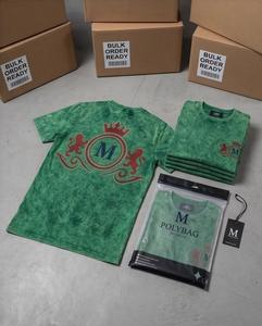 เสื้อยืดคอกลมแขนสั้นสีเขียวสำหรับผู้ชาย พิมพ์ลายมงกุฎและสิงโตที่ด้านหลัง ทรงปกติ สไตล์ลำลอง ผ้าฝ้ายถัก 100% - Product Image 3