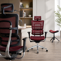 Chaise de bureau moderne bordeaux en maille avec dossier segmenté, appui-tête, siège et base à cinq étoiles argentée pour espaces de travail exécutifs