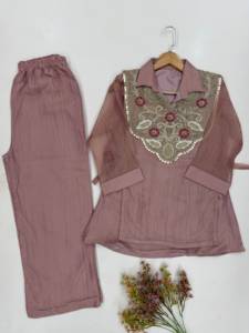Ensemble de qualité supérieure Salsa Silk Top Palazzo et Shrug avec broderies de perles et de paillettes, tenue de soirée trois pièces de créateur - Product Image 4