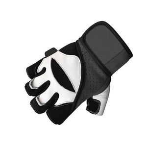 Mejora tu Camino hacia la Forma Física con Guantes de Levantamiento de Pesas de Cuero de Alto Rendimiento, Cierre de Velcro y Máxima Protección y Comodidad - Product Image 3