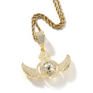 Collier Pendentif Globe Rotatif Ailes d'Ange Zirconiums Sertis Bijoux en Laiton Plaqué Argent Plaqué Or Chaîne Unisexe - Product Image 1