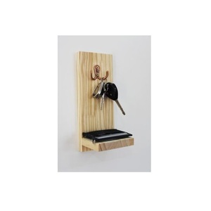 Porte-clés mural décoratif exclusif en bois, conçu pour favoriser une organisation domestique fluide avec une simplicité élégante - Product Image 2