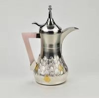 Bouilloire en acier inoxydable poli, corps arrondi, bec courbé, poignée cintrée, ustensile de cuisine durable, théière traditionnelle, élégante pour la maison