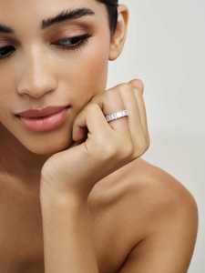 Anillo de Eternidad con Diamantes Cultivados en Laboratorio con Corte Esmeralda, Chapado en Oro de 18K, Engaste de Garras, Joyería Minimalista para Boda, para Mujer, Luxial Jewels - Product Image 1