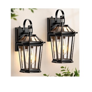 Lámpara de Pared de Aluminio Metálico de Primera Calidad en Oferta, Lámpara Decorativa con Acabado Negro y Cristal Transparente - Product Image 3