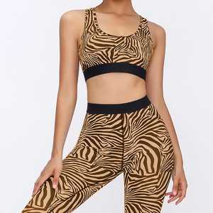Conjunto de Yoga con Estampado de Calaveras de Colores para Mujer, 2 Piezas, Top Corto con Espalda Cruzada y Leggings de Cintura Alta, Largo Completo, Spandex y Poliéster - Product Image 6