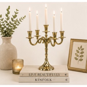 Candelabro de metal dorado de lujo de 5 brazos, centro de mesa para bodas, portavelas de latón ornamentado para decoración de mesa, precio al por mayor - Product Image 4