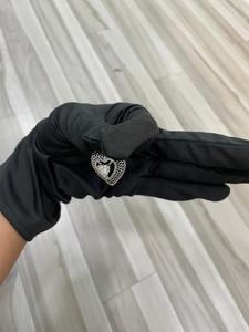 Colgante de Diamante Cultivado en Laboratorio con Corte Corazón en Oro Blanco de 9K, Menos de 2 Quilates, Joyería Moderna para Compromiso y Boda - Product Image 3