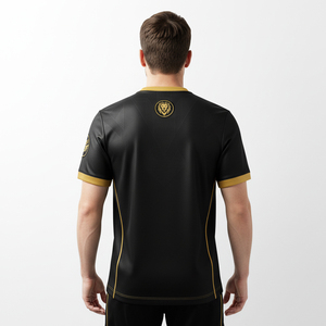 Tenue de football personnalisée par sublimation, ensemble maillot et short de football sur mesure, tissu respirant en maille, vêtements de match pour équipe, équipement sportif - Product Image 4