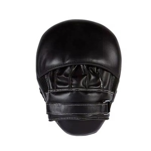 Mitaines de boxe en cuir et pads de frappe incurvés pour Muay Thai - Équipement d'entraînement durable et écologique - Product Image 6