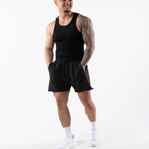 เสื้อกล้ามผู้ชายคอกลมลำลองถักแขนกุดระบายอากาศสีดำ - Product Image 1