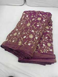 Tela de tejido puro premium con bordado de cuentas pesadas, 190 GSM, 44 pulgadas de ancho, material de diseñador de lujo para ropa de novia. - Product Image 3