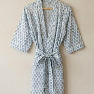 Bata Kimono de Algodón con Estampado Floral para Mujer, Cuello en V, Manga Tres Cuartos, Largo hasta la Rodilla, Suave y Cómoda para Estar en Casa - Product Image 3