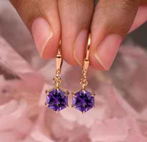 Pendientes de Amatista Hexagonales con Cierre de Palanca, Joyería de Piedra de Nacimiento de Febrero, Plata de Ley 925, Chapado en Oro de 14K, Regalo Minimalista para Ella - Product Image 5