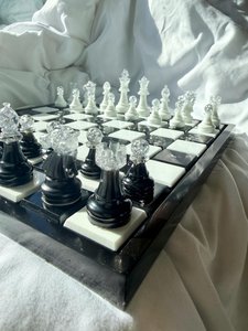 Juego de Ajedrez de Resina Negra y Blanca Hecho a Mano de Lujo, Decoración para el <span class=keywords><strong>Hogar</strong></span>, Regalo de Jubilación, Graduación, Estilo Art <span class=keywords><strong>Deco</strong></span> - Product Image 4
