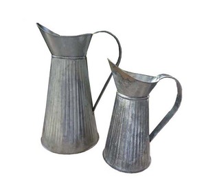 Jarra de Metal Estilo Rústico con Asa Larga y Patrón en Relieve para Exhibición Decorativa de Flores - Product Image 4