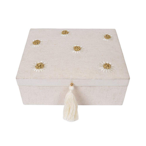 Caja de Joyería y Chocolate de Papel Bordada a Mano Personalizada con Caja de Almacenamiento de Recuerdos con Estilo Romántico Personalizado por Whimsy Art Craft - Product Image 4