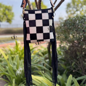 Vente en gros de sacs à franges en cuir de vachette de haute qualité usinés à la main, beaux sacs de créateur pour femmes à usage multiple - Product Image 1