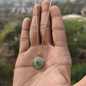 สร้อยคอจี้ทรงกลมประดับอะเมโซไนต์ธรรมชาติชุบทอง 18k พร้อมเพชร CZ เม็ดเล็กๆ ติดตั้งบนตัวเรือนแบบเบเซล พร้อมสายสร้อยแบบเคเบิล สำหรับผู้หญิงและเด็กผู้หญิง - Product Image 4