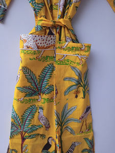 Robe Kimono Artisanale en Coton Premium, Imprimé Floral Jungle, Vêtement de Nuit Long, Fabricant Grossiste, Manches Longues avec Poches - Product Image 3