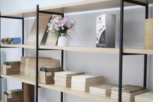 Contrachapado Revestido de Chapa de Caoba - Contrachapado de Chapa PS, Mezcla de Madera de Caucho, Madera Blanca y Acacia - Product Image 6